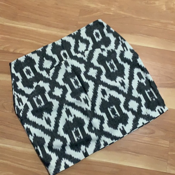 Ladakh mini skirts - Picture 4 of 6